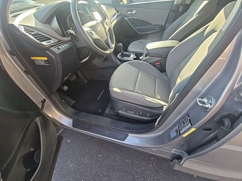 Used 2019 Hyundai Santa Fe XL SE FWD image 8