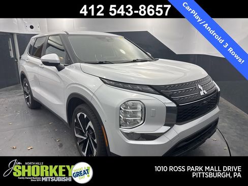 Used 2022 Mitsubishi Outlander ES image 1