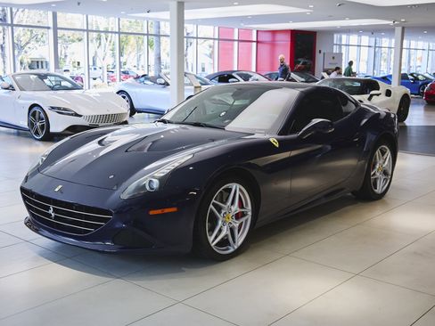 Used 2016 Ferrari California T image 49