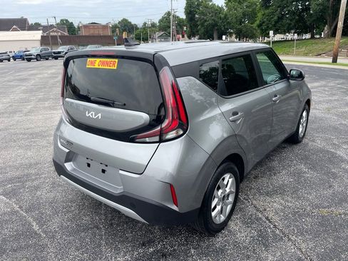 Used 2025 Kia Soul LX w/ LX Technology Package FWD image 5