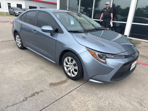 Used 2024 Toyota Corolla LE FWD image 3
