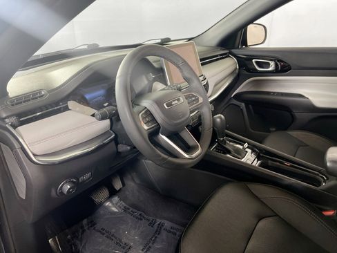 Used 2023 Jeep Compass Limited w/ Elite Group image 9