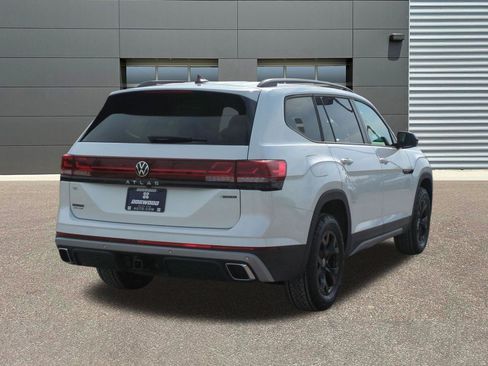 New 2026 Volkswagen Atlas Peak Edition AWD/4WD image 7