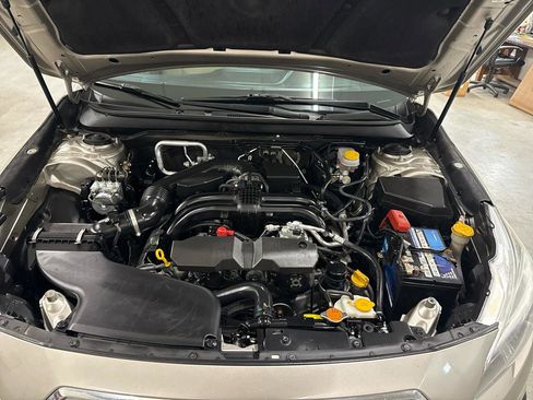 Used 2017 Subaru Outback 2.5i Premium AWD/4WD image 71