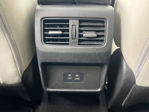 Used 2021 Nissan Rogue SV w/ Premium Package image 20