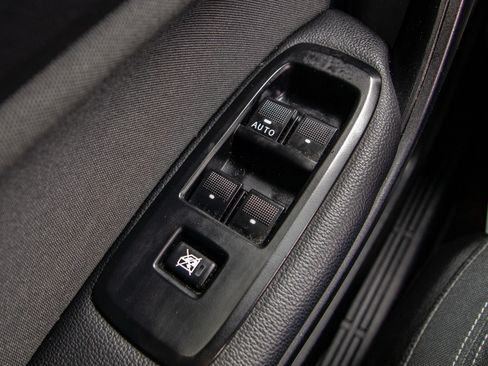 Used 2019 Ford Ranger XLT w/ Equipment Group 302A Luxury AWD/4WD image 12