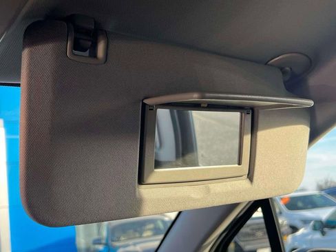 Used 2019 Chevrolet Trax LT w/ LT Convenience Package image 31