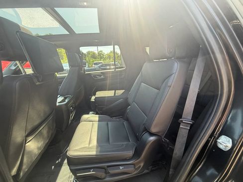 Used 2024 Chevrolet Tahoe Z71 w/ Luxury Package AWD/4WD image 25