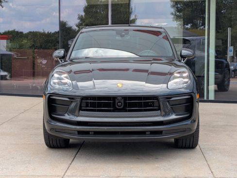 Used 2025 Porsche Macan image 6