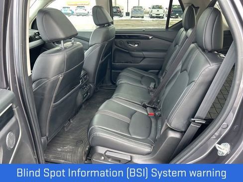 Used 2023 Honda Pilot Touring image 10