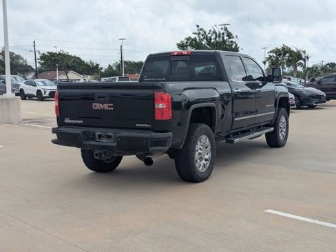 Used 2018 GMC Sierra 2500 Denali w/ Duramax Plus Package image 5
