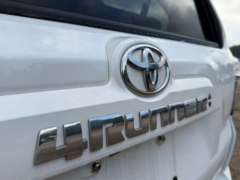Used 2023 Toyota 4Runner SR5 Premium w/ Moonroof Package AWD/4WD image 13