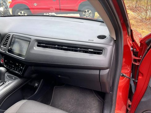 Used 2020 Honda HR-V EX image 11