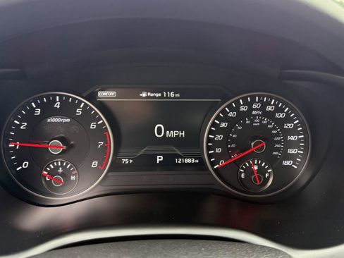 Used 2019 Kia Stinger GT1 RWD image 17
