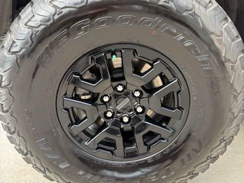 Used 2025 Ford Bronco Raptor AWD/4WD image 24