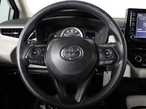 Used 2022 Toyota Corolla LE image 23