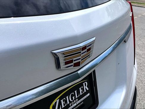 Used 2023 Cadillac XT5 Premium Luxury w/ LPO, Floor Liner Package AWD/4WD image 31