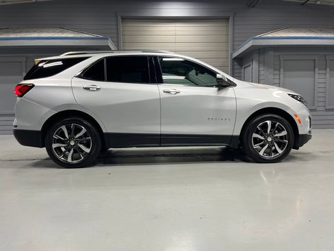 Used 2022 Chevrolet Equinox Premier AWD/4WD image 8