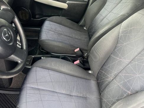 Used 2011 MAZDA MAZDA2 Sport FWD image 10