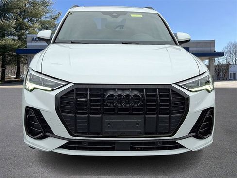 Used 2022 Audi Q3 2.0T Premium Plus w/ Premium Plus Package image 2