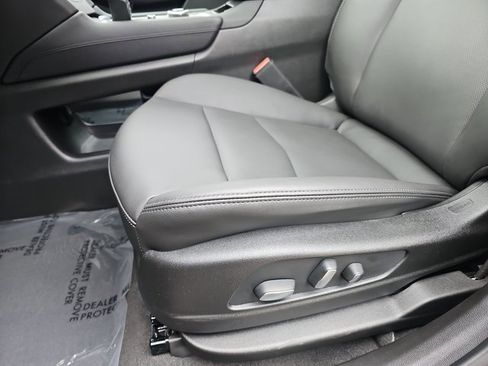 New 2025 Cadillac XT6 Sport w/ Technology Package image 31