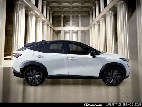 Used 2023 Nissan Ariya AWD image 9