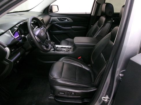 Used 2021 Chevrolet Traverse RS AWD/4WD image 13