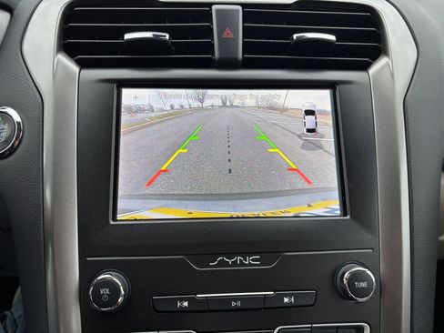 Used 2020 Ford Fusion SE image 39