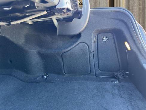 Used 2014 Mercedes-Benz E 350 Sedan image 64