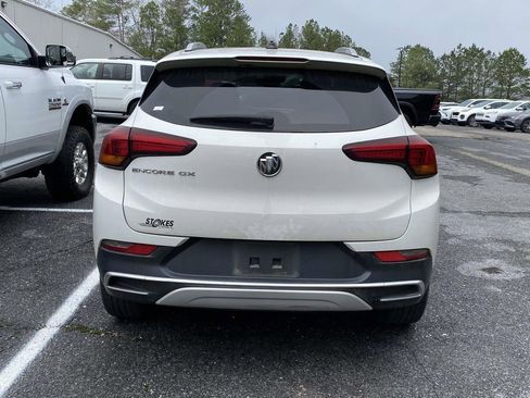 Used 2022 Buick Encore GX Essence w/ Experience Buick Package image 5
