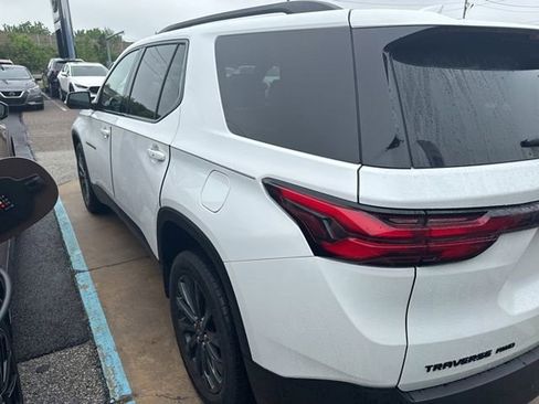 Used 2022 Chevrolet Traverse RS AWD/4WD image 18