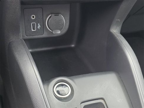 Used 2024 Nissan Kicks S image 17