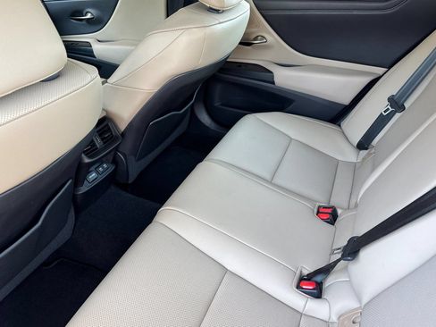 Used 2020 Lexus ES 350 w/ Premium Package FWD image 14