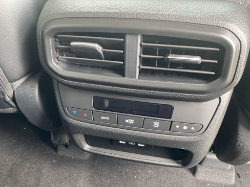 New 2025 Honda Pilot Touring image 37