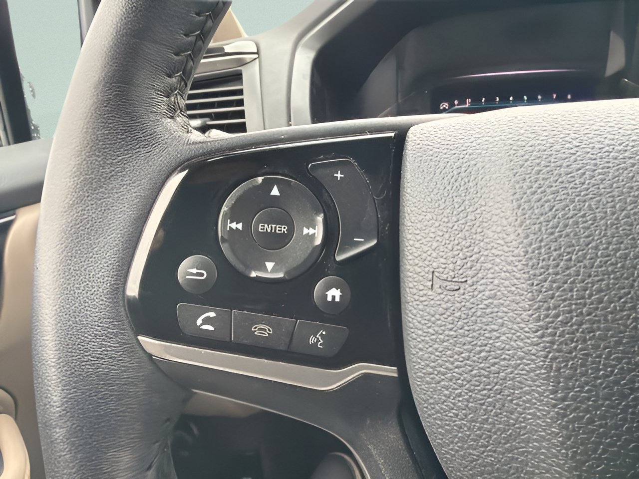 Used 2024 Honda Odyssey Touring image 24