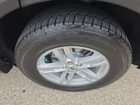 Certified 2022 Ford Explorer XLT w/ Equipment Group 202A image 42