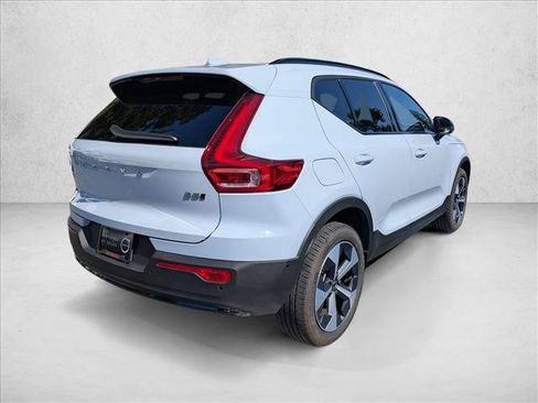 Certified 2026 Volvo XC40 B5 Plus w/ Protection Package Premier AWD/4WD image 5
