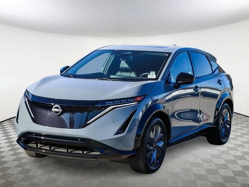 Used 2025 Nissan Ariya AWD image 4