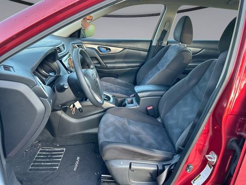 Used 2015 Nissan Rogue S FWD image 11