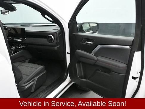 Used 2024 Chevrolet Colorado Z71 w/ Advanced Trailering Package AWD/4WD image 13