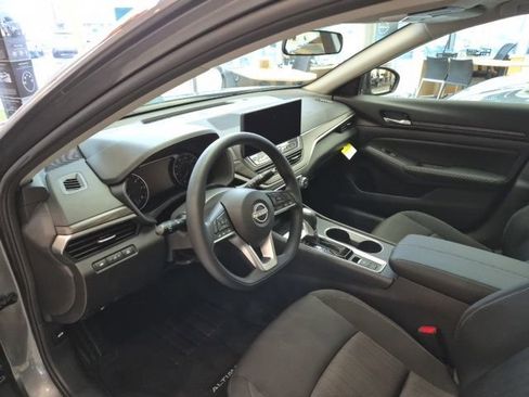 New 2025 Nissan Altima 2.5 SV w/ SV Special Edition Package image 14