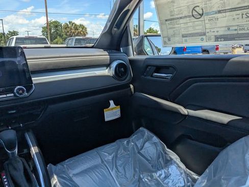 New 2026 Chevrolet Colorado LT RWD image 16