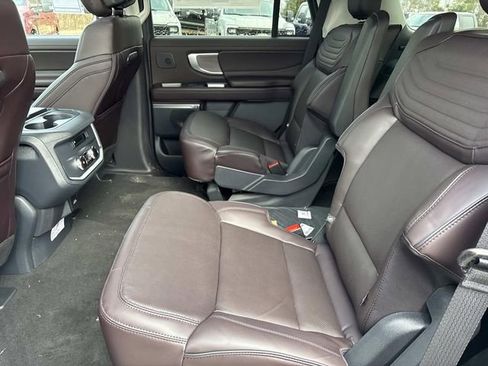 New 2026 Ford Expedition Platinum w/ Platinum Ultimate Package AWD/4WD image 19