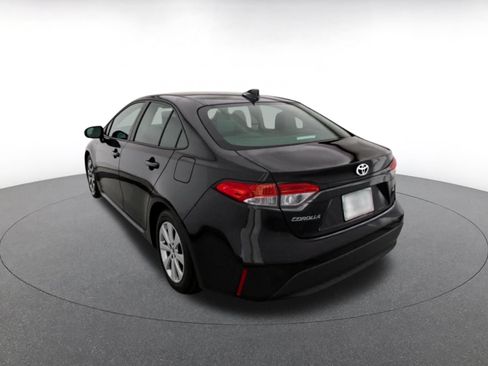 Used 2025 Toyota Corolla LE FWD image 8