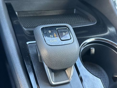 Used 2023 Nissan Rogue SV image 21