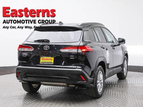 Used 2022 Toyota Corolla Cross LE image 5