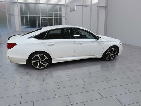 Used 2022 Honda Accord Sport image 9