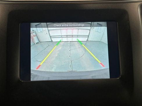 Used 2019 Jeep Cherokee Latitude w/ Popular Appearance Group FWD image 42