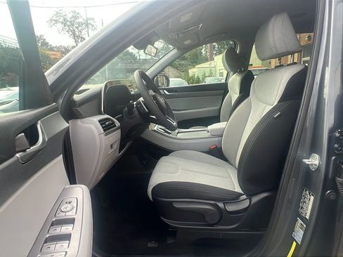 Used 2022 Hyundai Palisade SE image 27