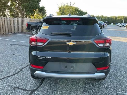 Used 2025 Chevrolet TrailBlazer LT AWD/4WD image 6